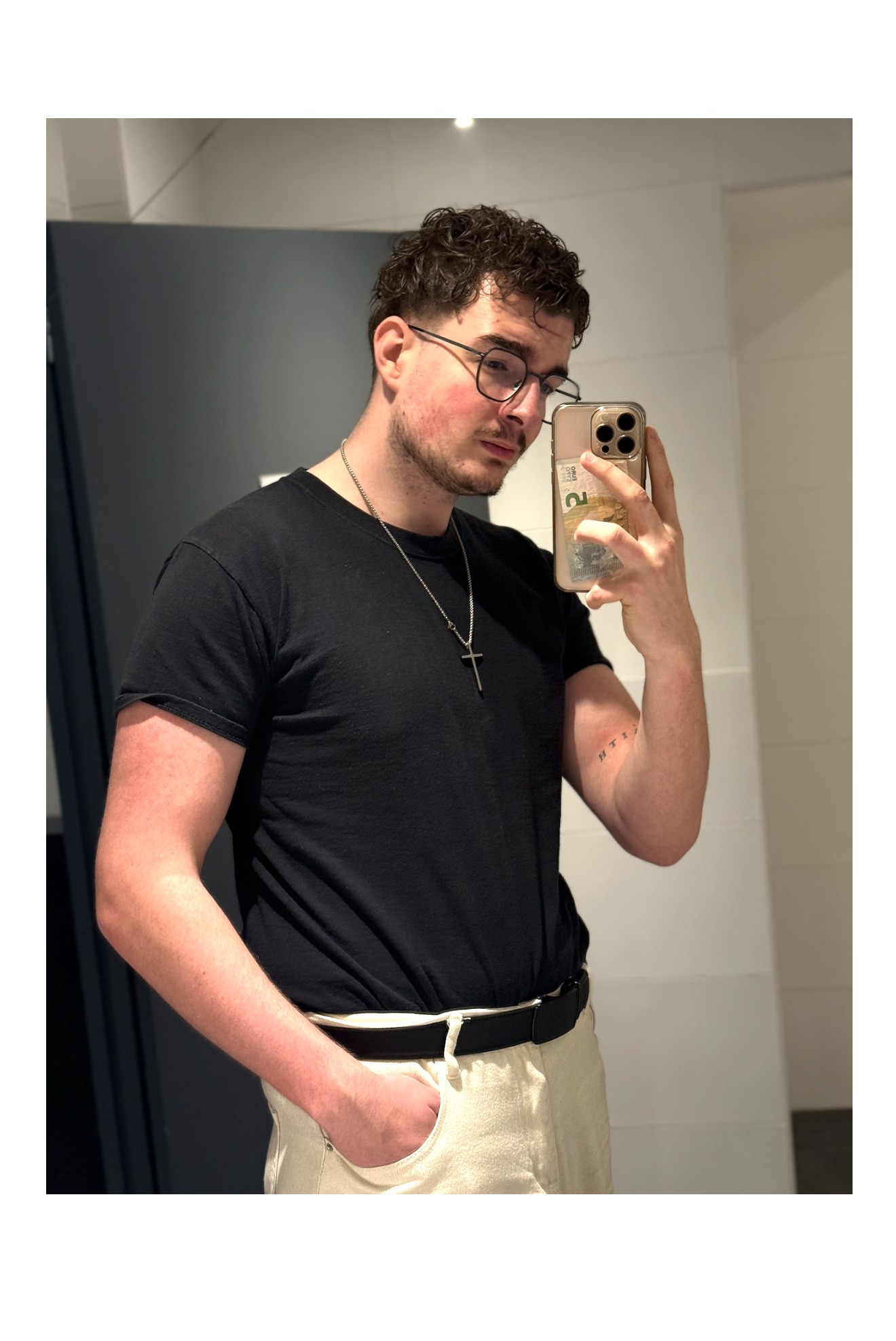 Profil de Van, 24 ans, Gay Monaco à Féchain