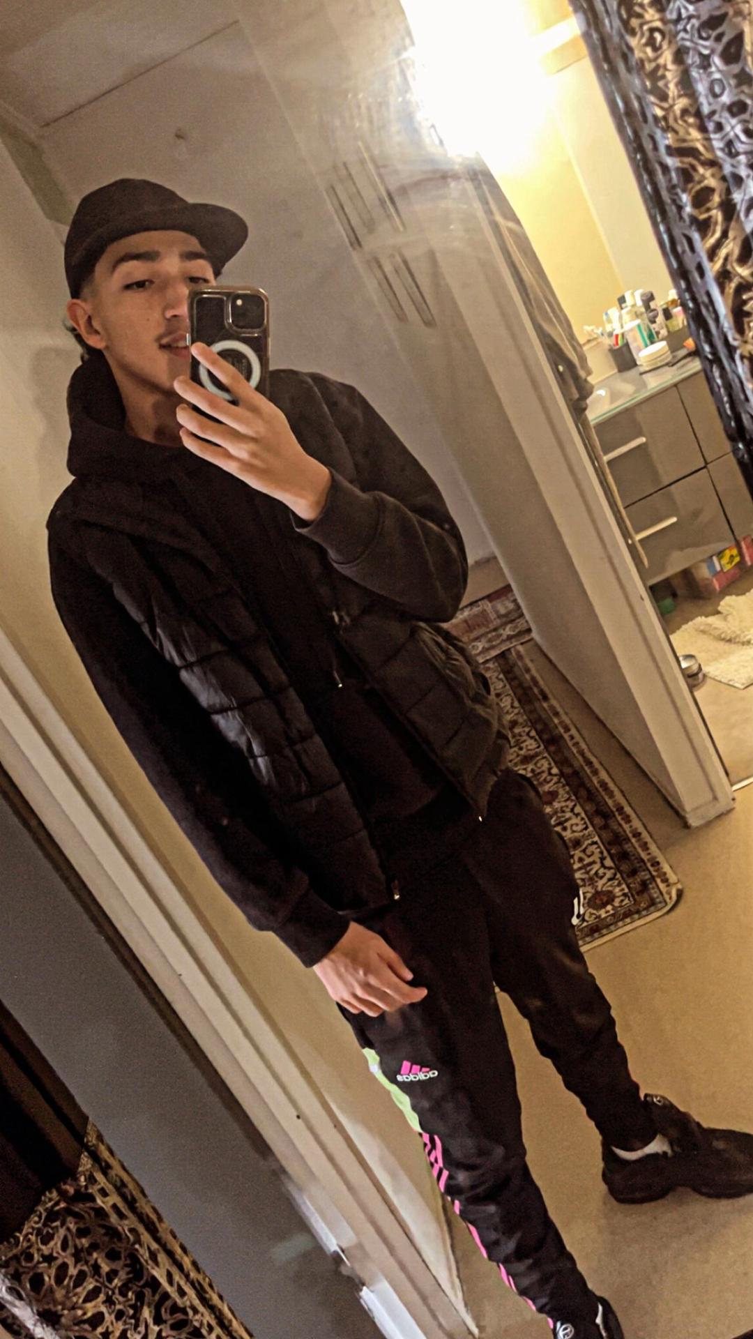 Profil de Simeo, 20 ans, Gay Monaco à Verdilly