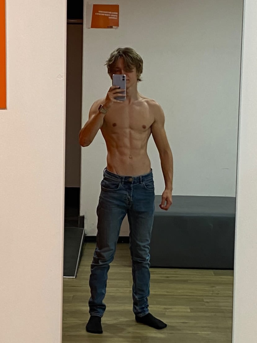 Profil de Jeannick, 23 ans, Gay Monaco à Boué