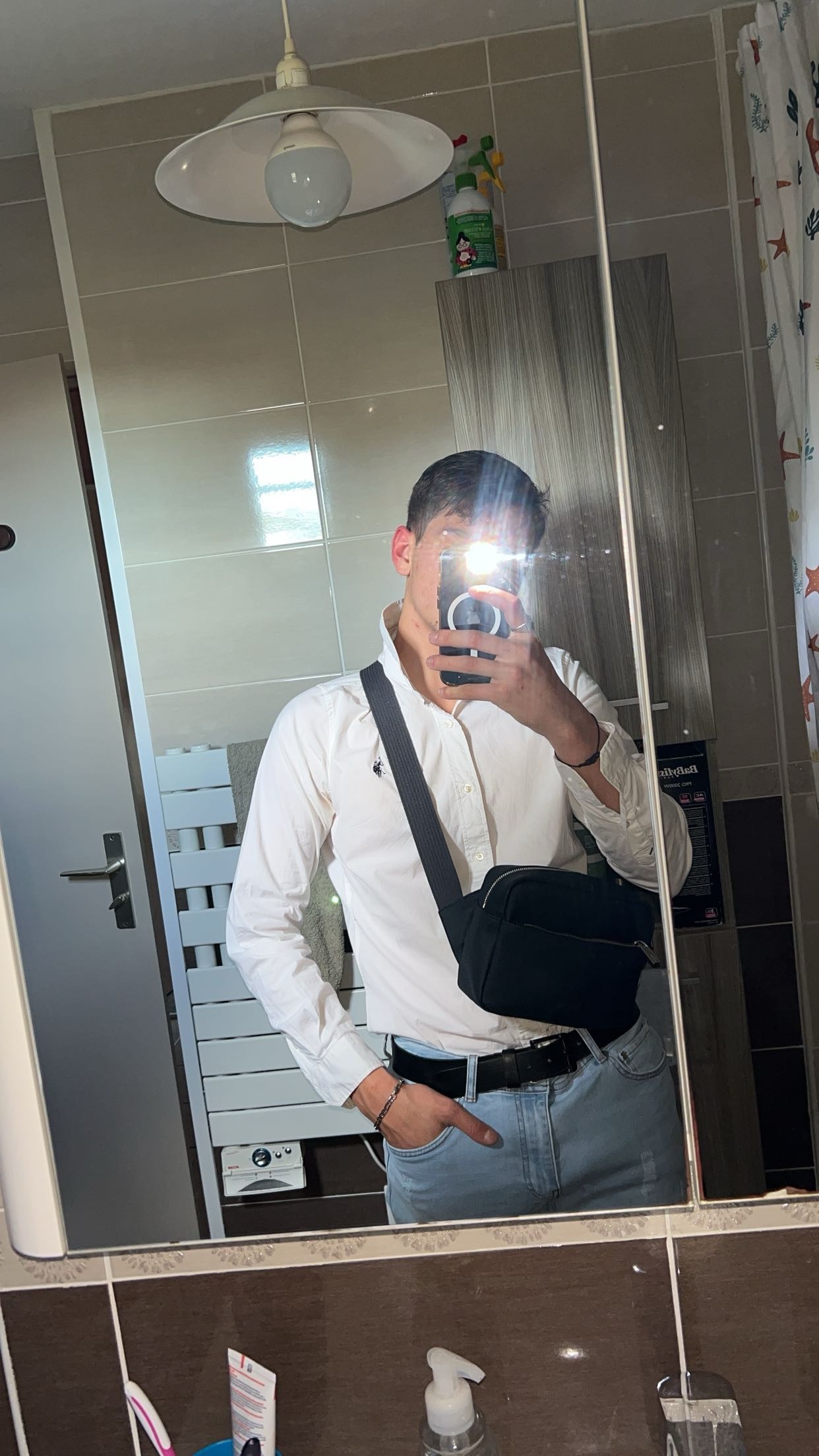Profil de Oscar, 22 ans, Gay Monaco à Bréhand
