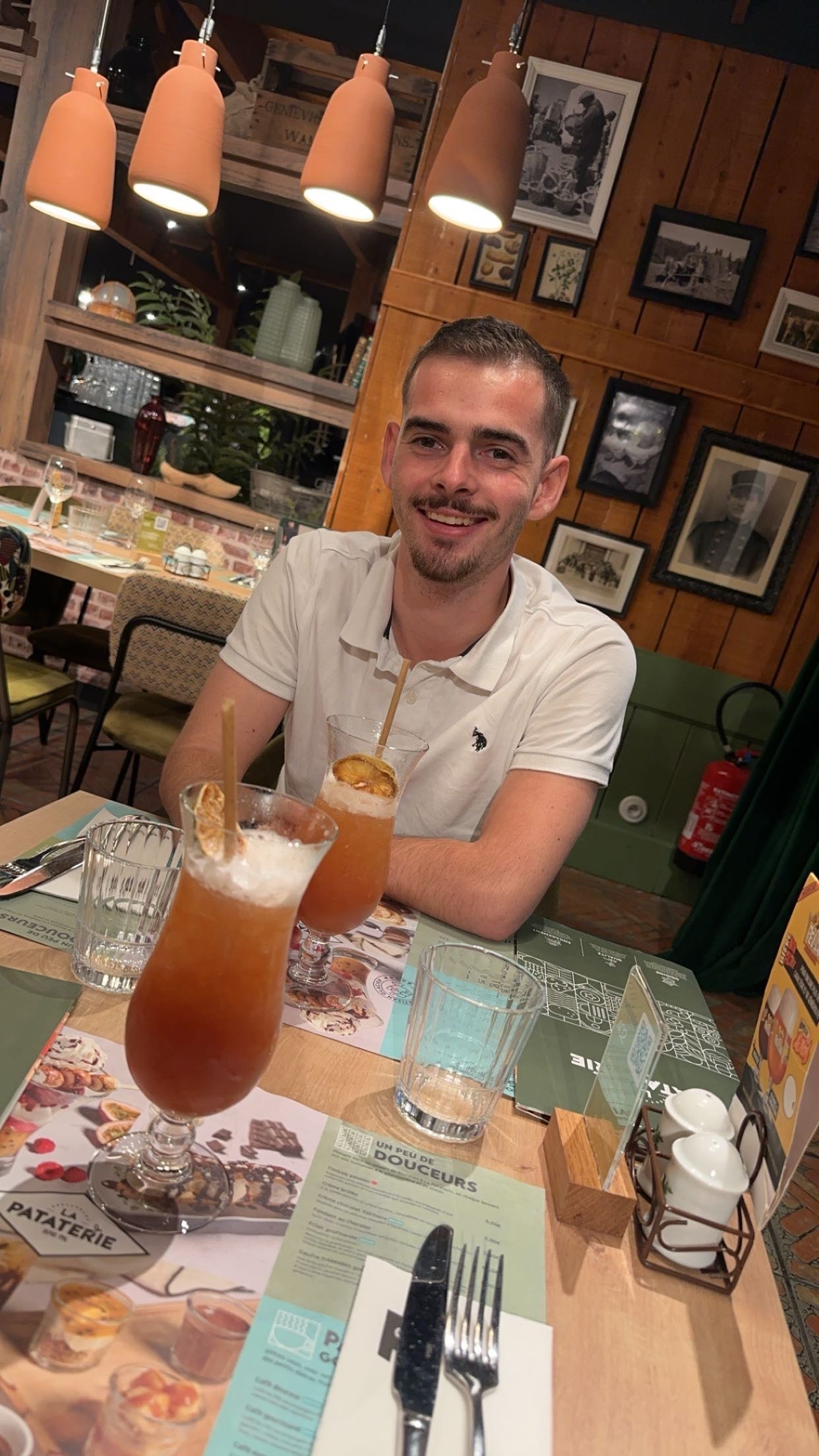 Profil de Isak, 23 ans, Gay Monaco à Cuincy