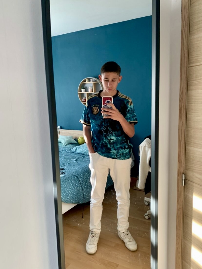Profil de Sadou, 18 ans, Gay Monaco à Montlevon