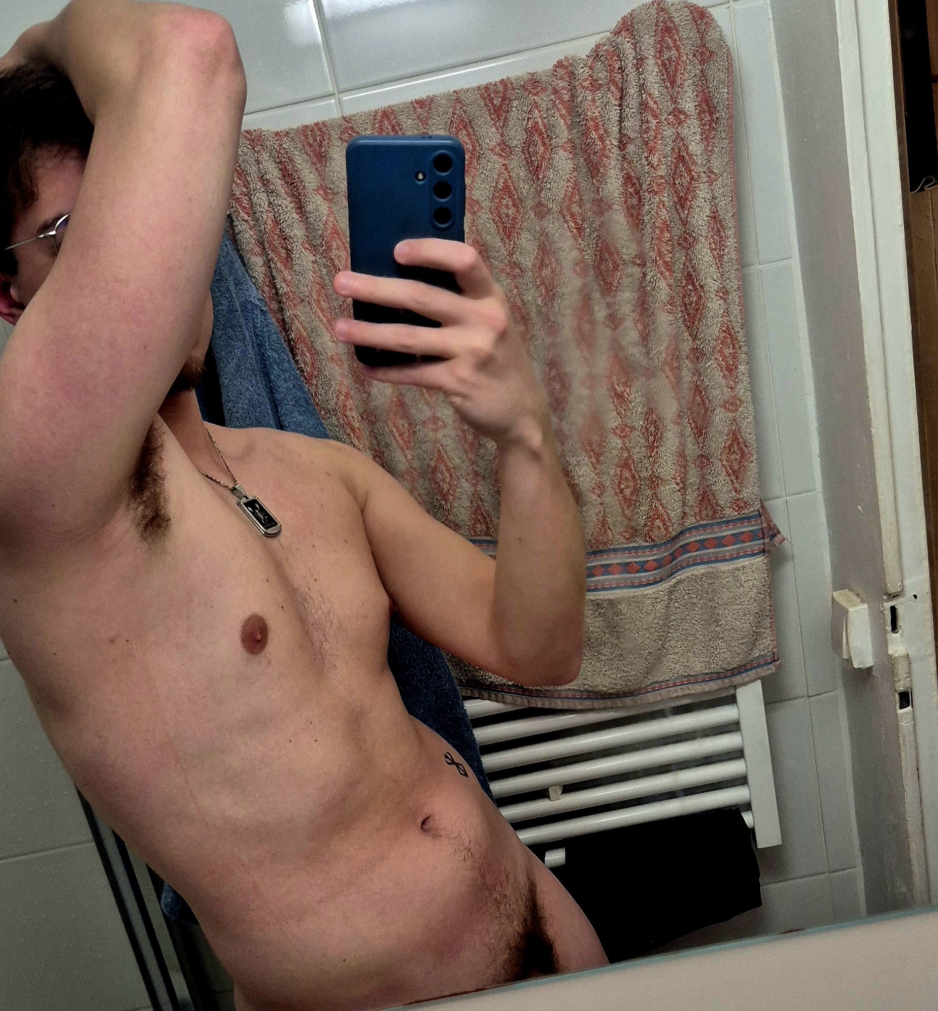 Profil de Solly, 25 ans, Gay Monaco à Beurey