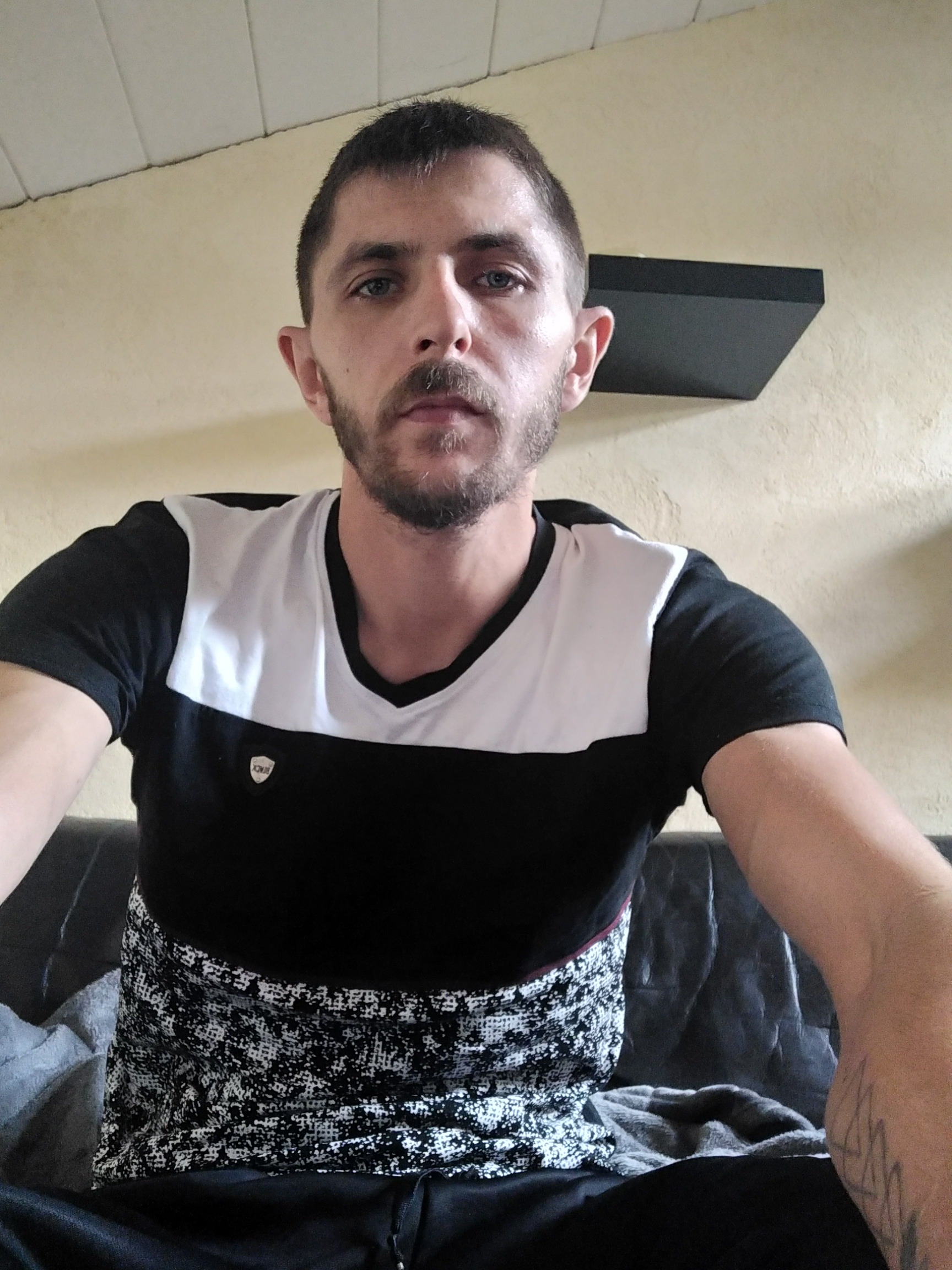 Profil de Jacques-olivier, 34 ans, Gay Monaco à Bernot