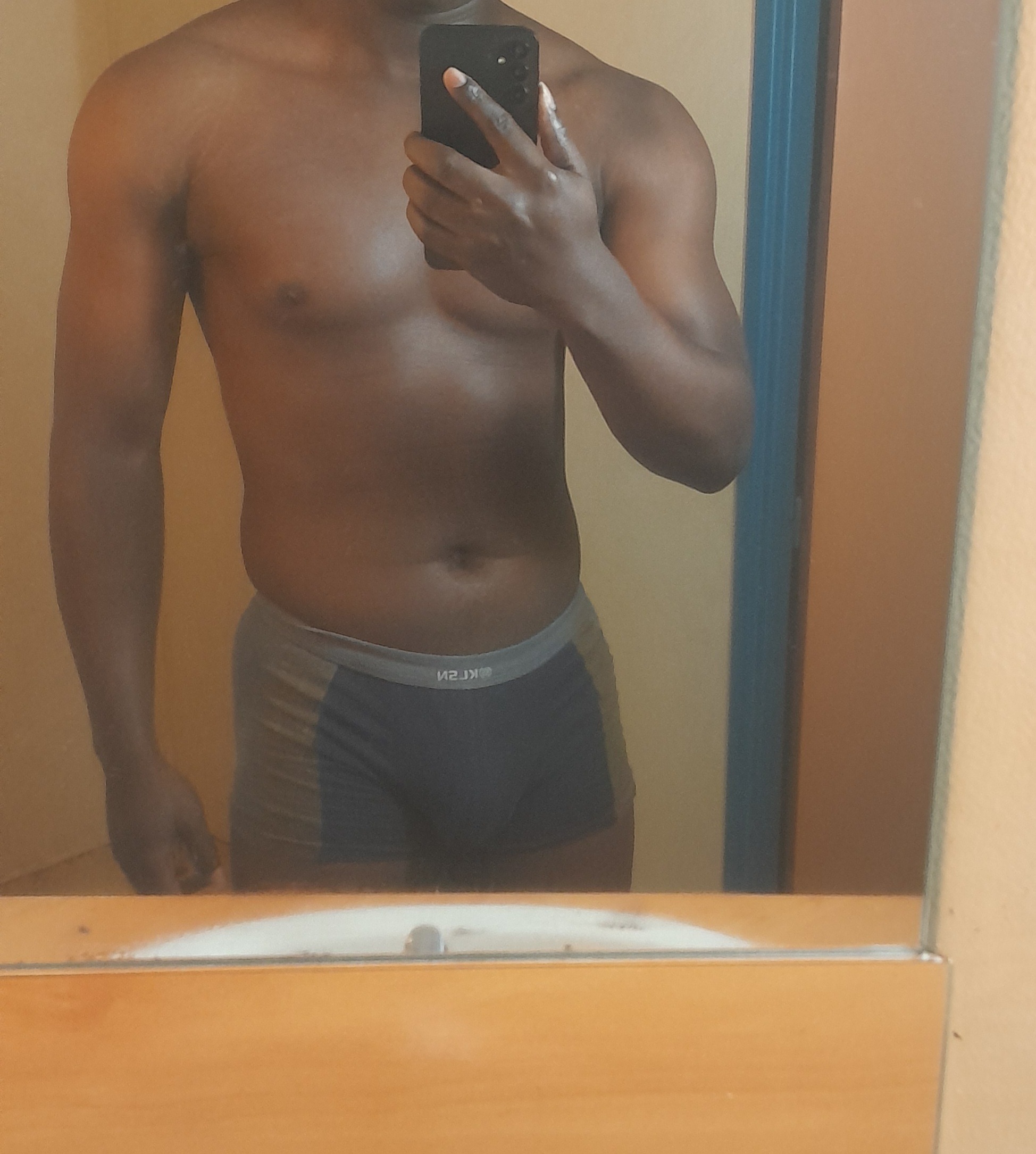 Profil de Lyvio, 22 ans, Gay Monaco à Allondrelle-la-Malmaison