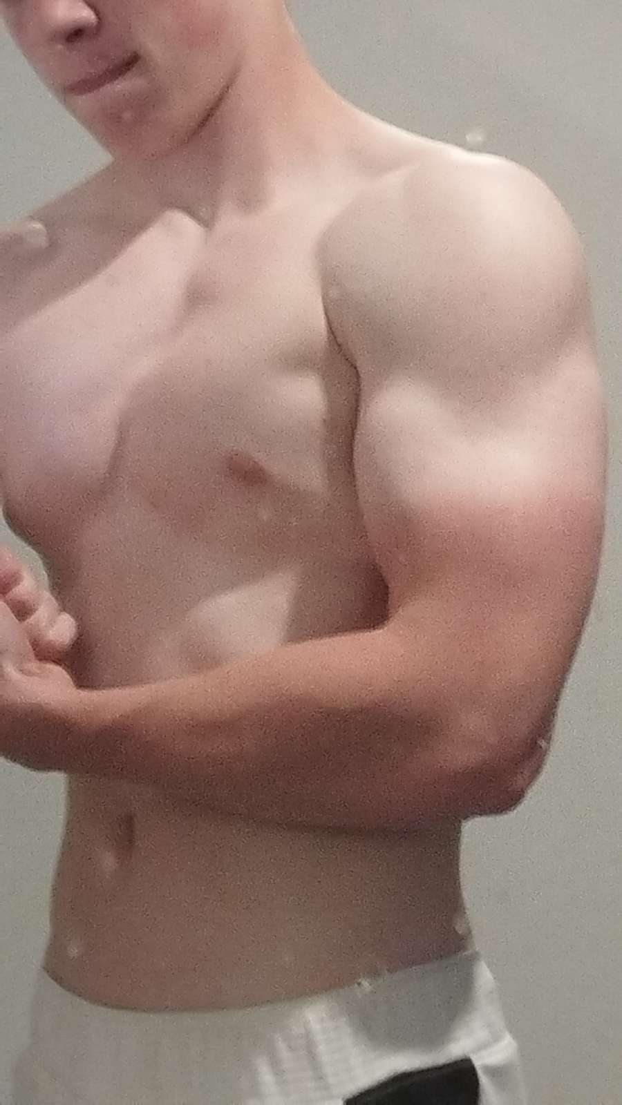 Profil de Tidjani, 18 ans, Gay Monaco à Fèves