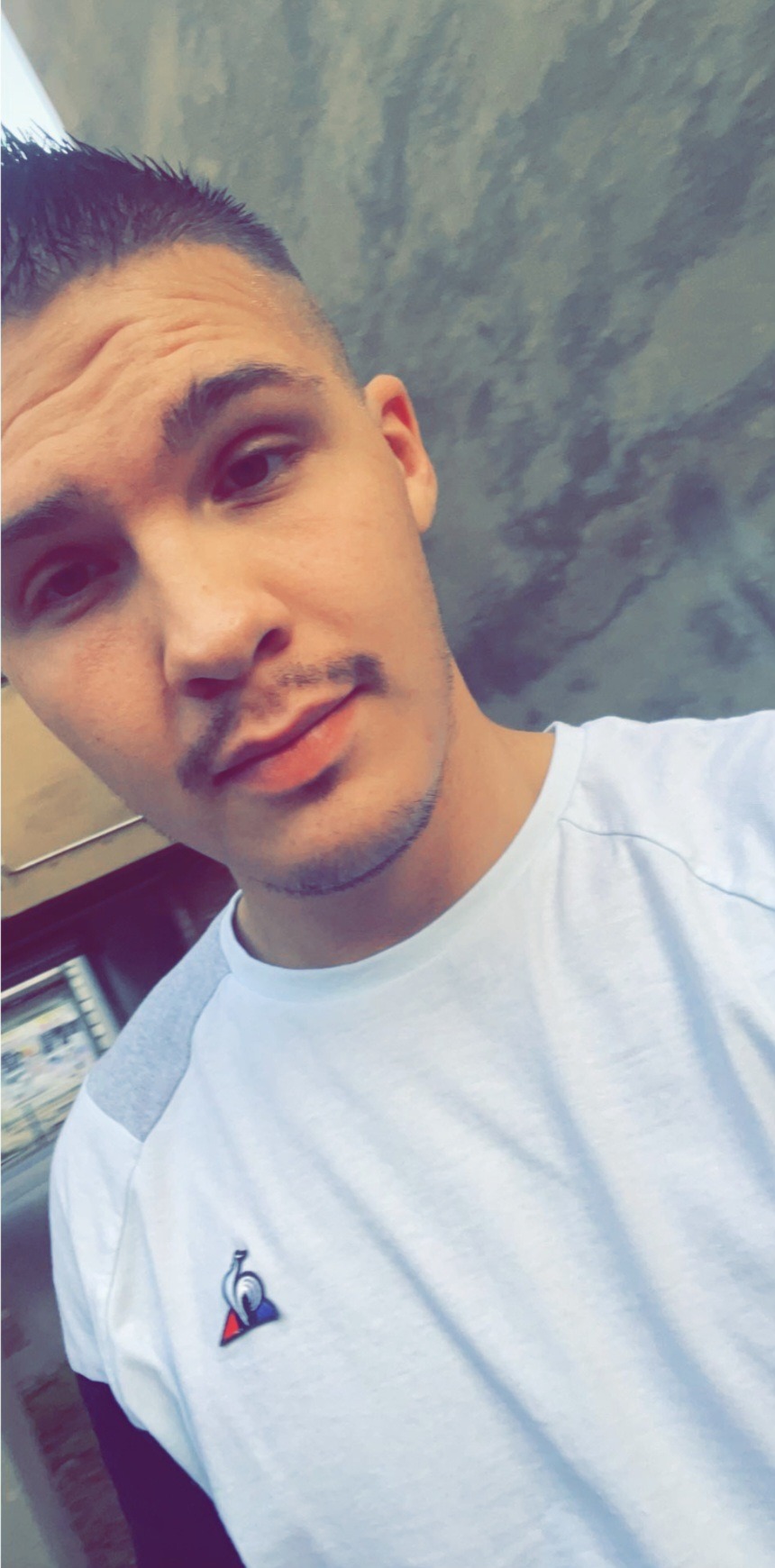 Profil de Nadjim, 25 ans, Gay Monaco à Doingt