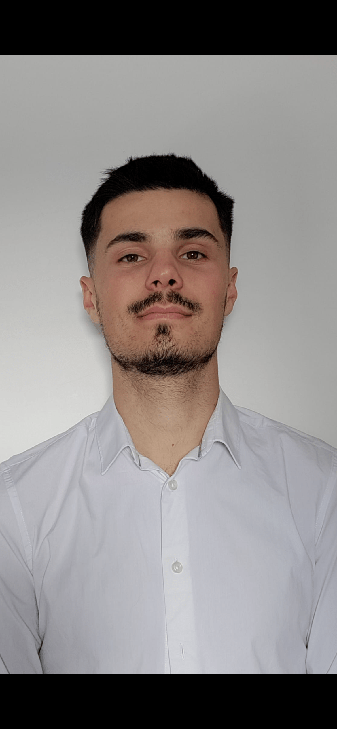 Profil de Ilhane, 22 ans, Gay Monaco à Aisy-sur-Armançon