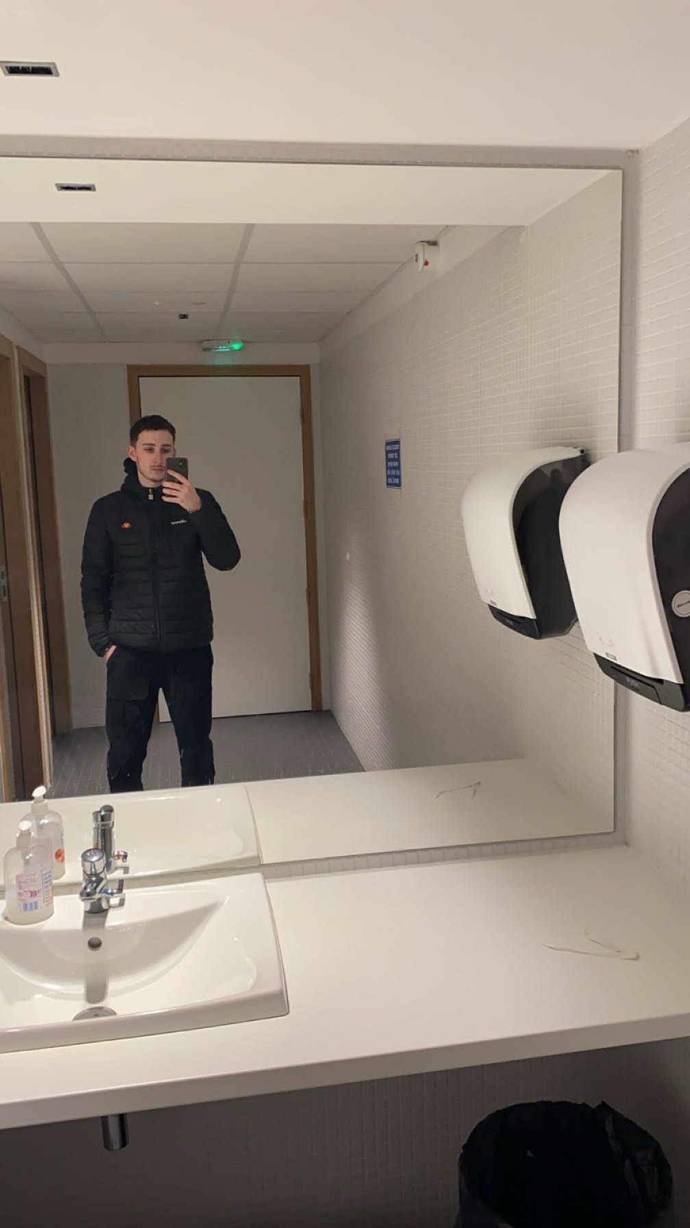Profil de Yonnel, 18 ans, Gay Monaco à Plappeville